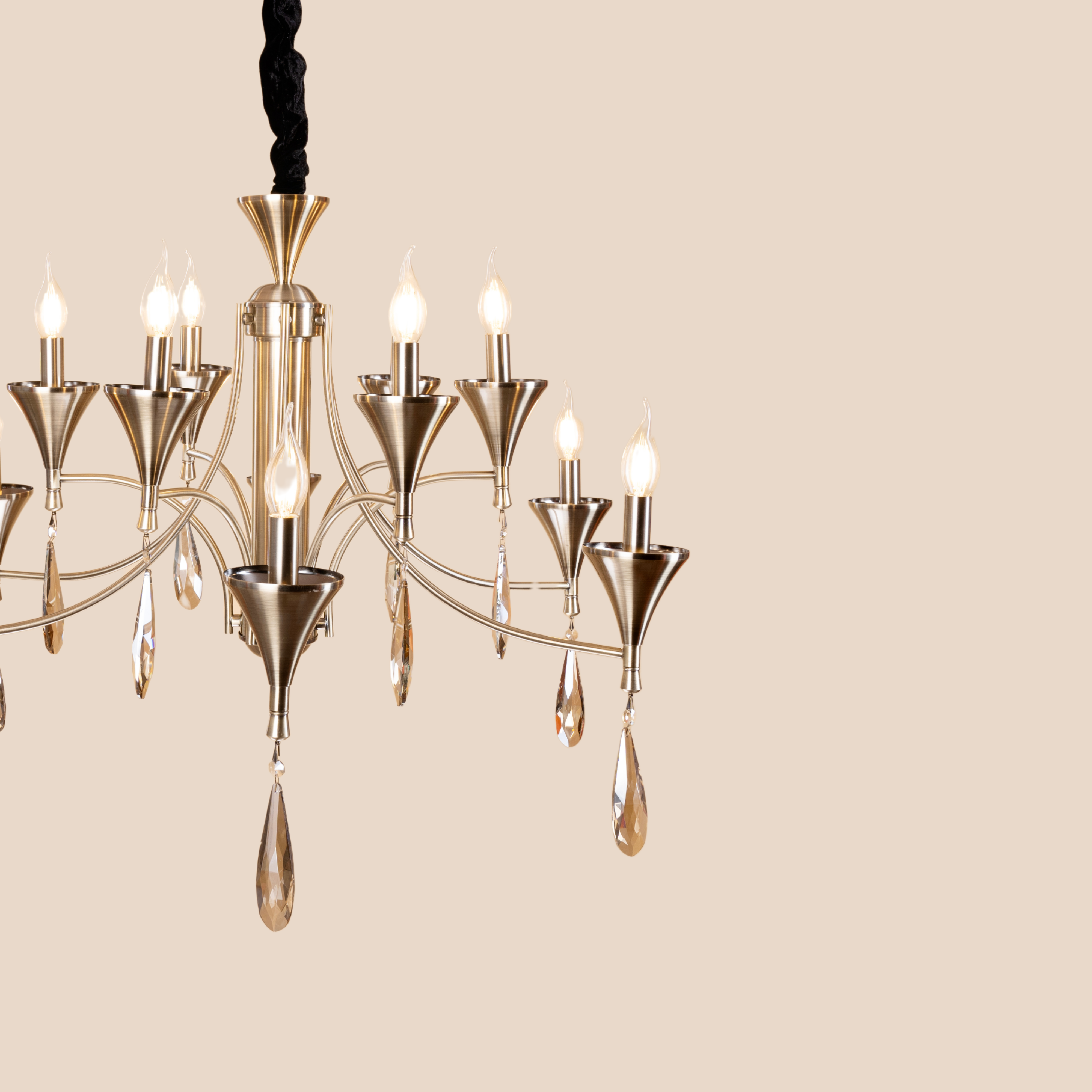 Grand Manor Chandelier - Teenbatti