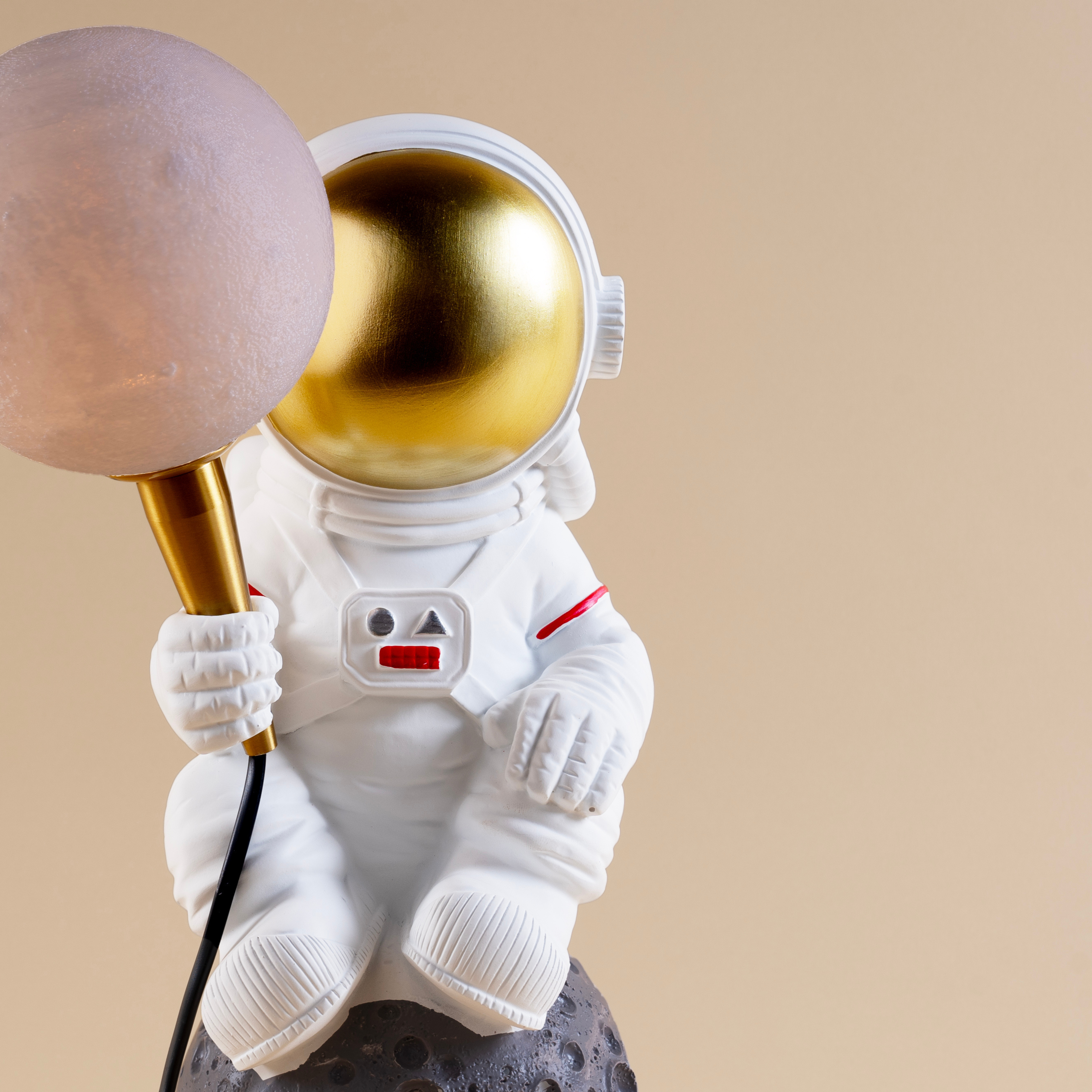 Astronaut Moon Lamp - Teenbatti