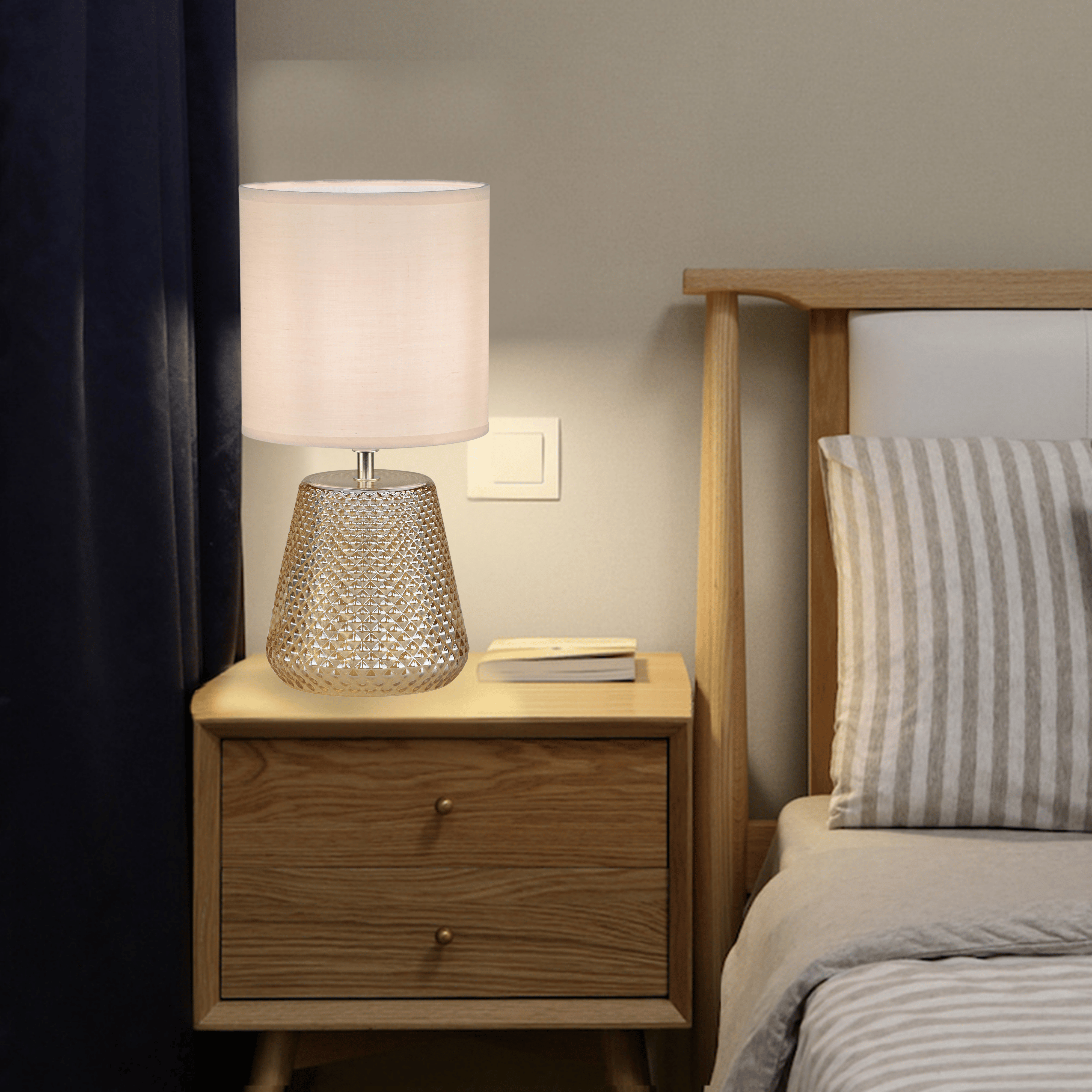 Diamond Glaze Table Lamp