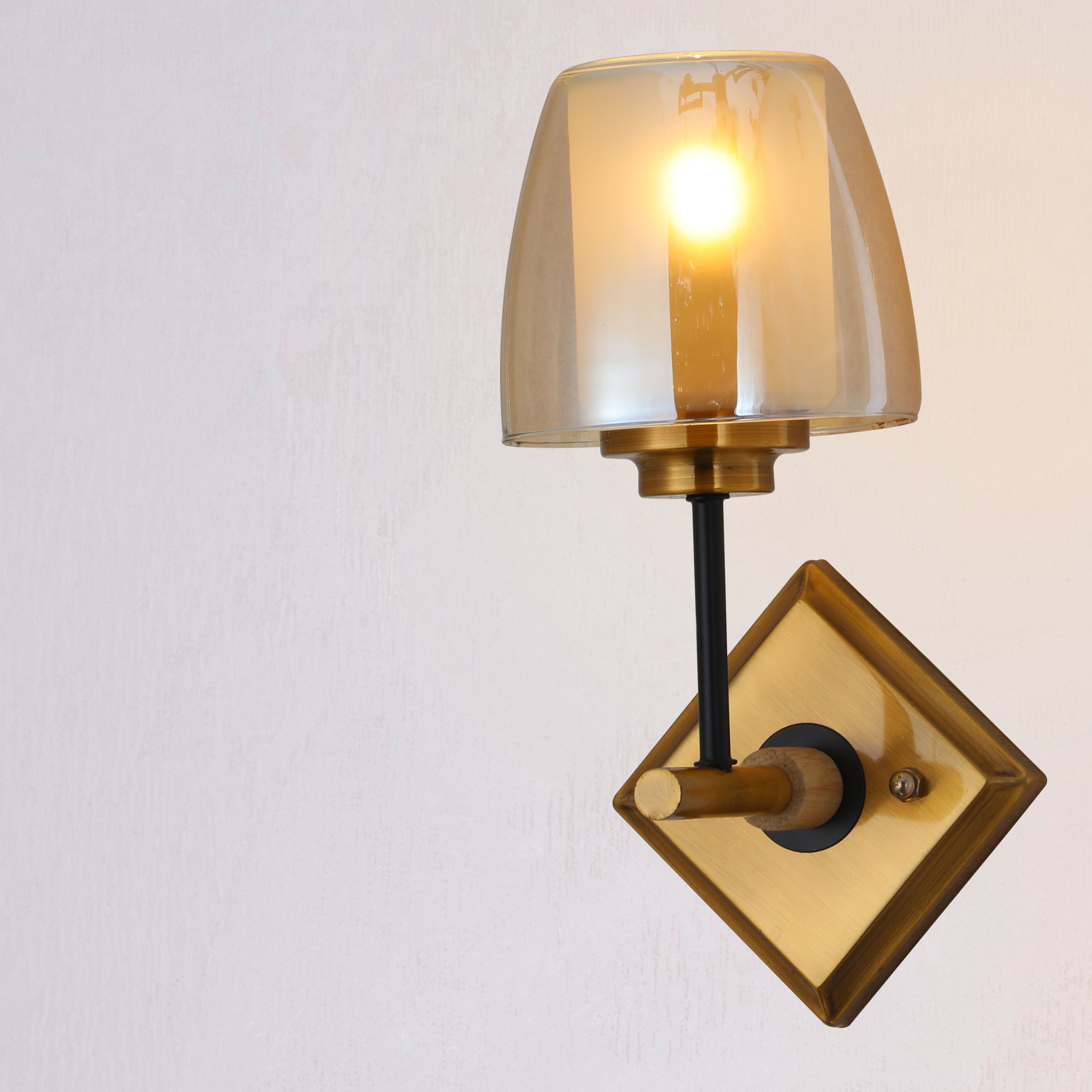 Amberglow Wall Light - Teenbatti