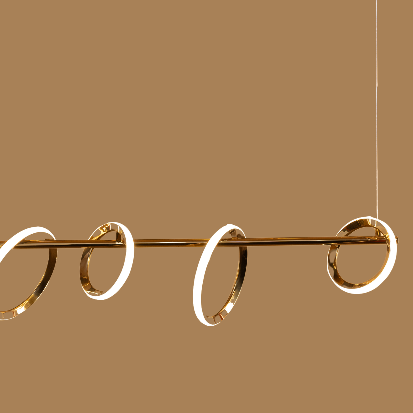 Aurelian Rings Linear Light