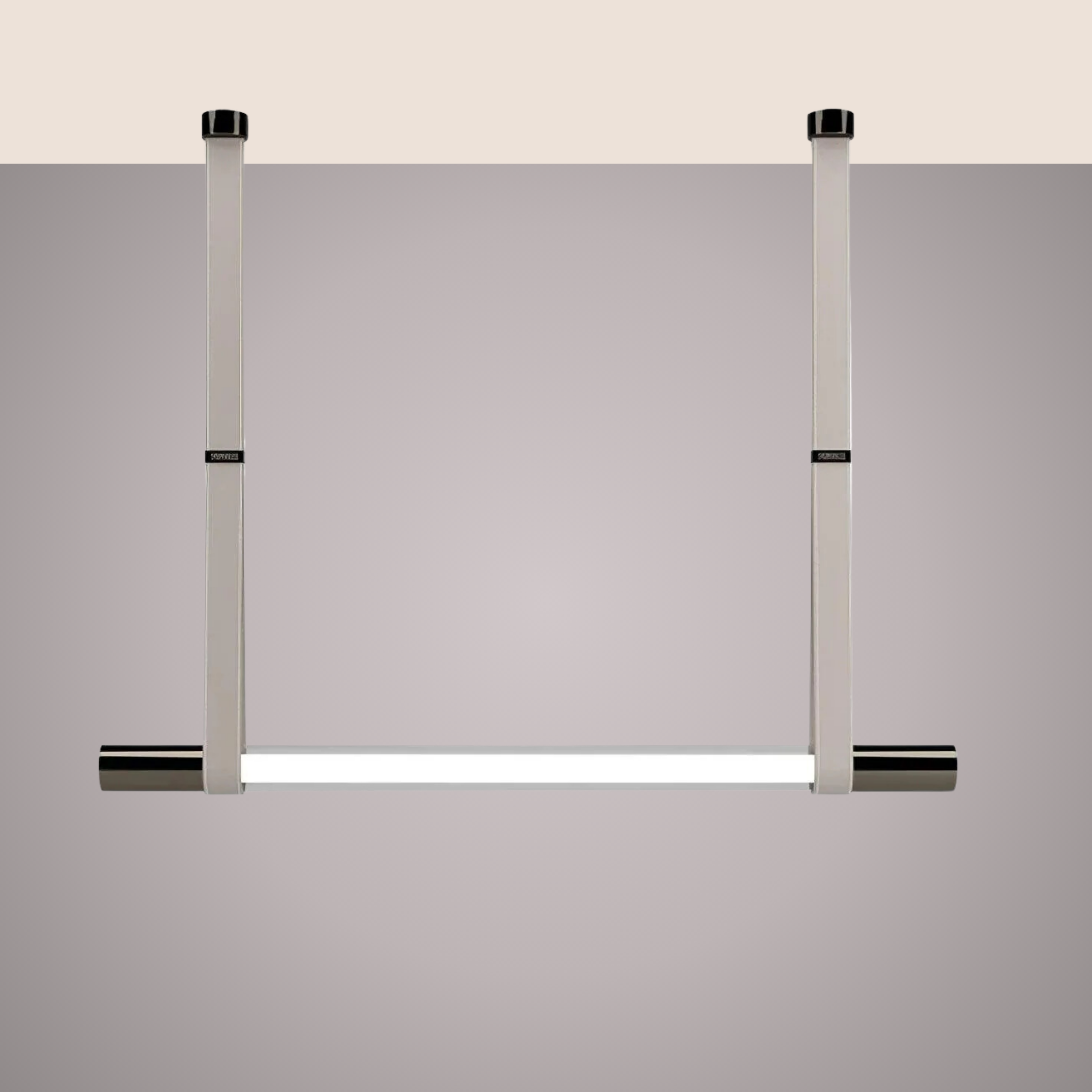Equilibria Linear Light