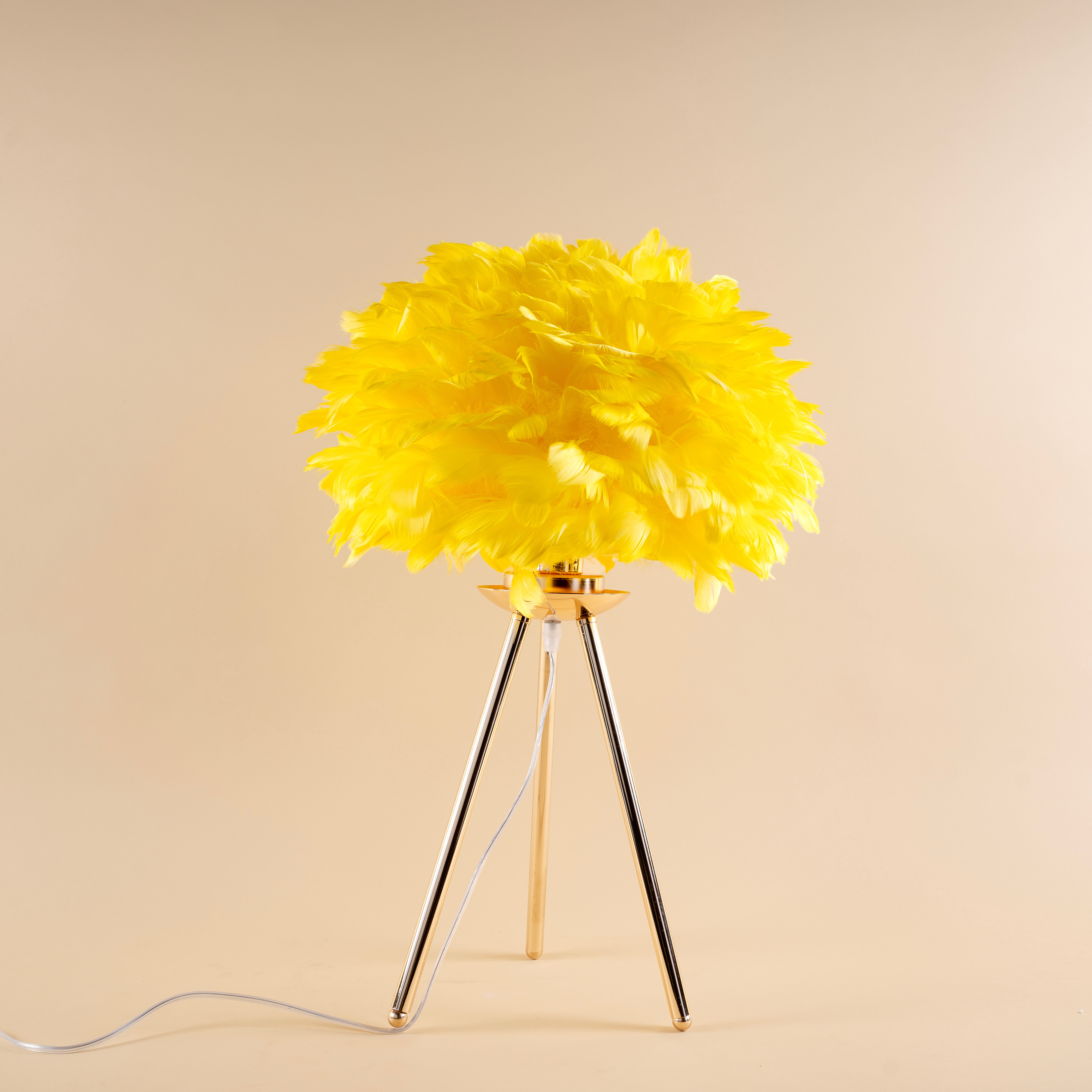 Featherlight Tripod Table Lamp - Teenbatti
