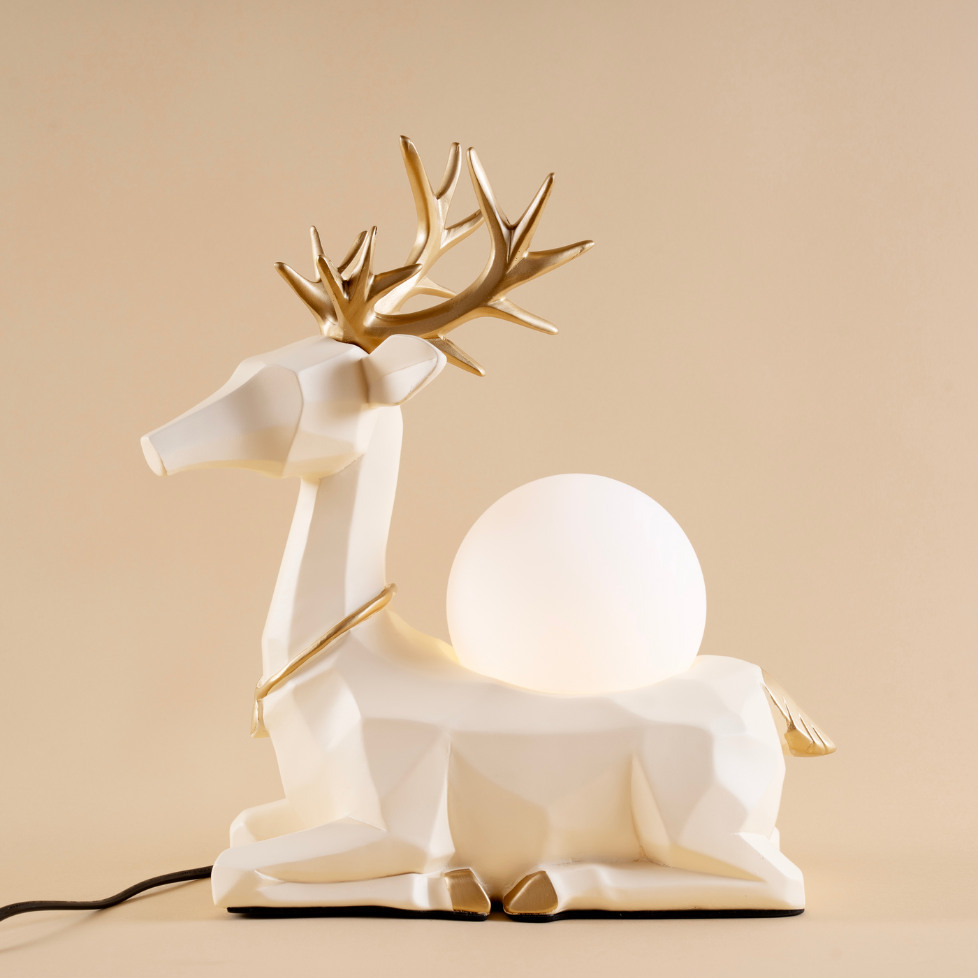 Graceful Deer Table Lamp - Teenbatti