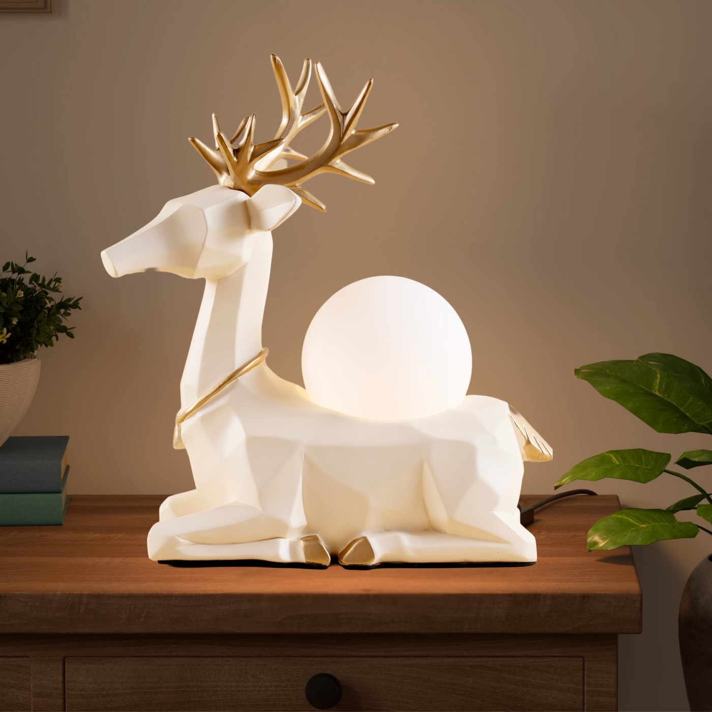 Graceful Deer Table Lamp - Teenbatti