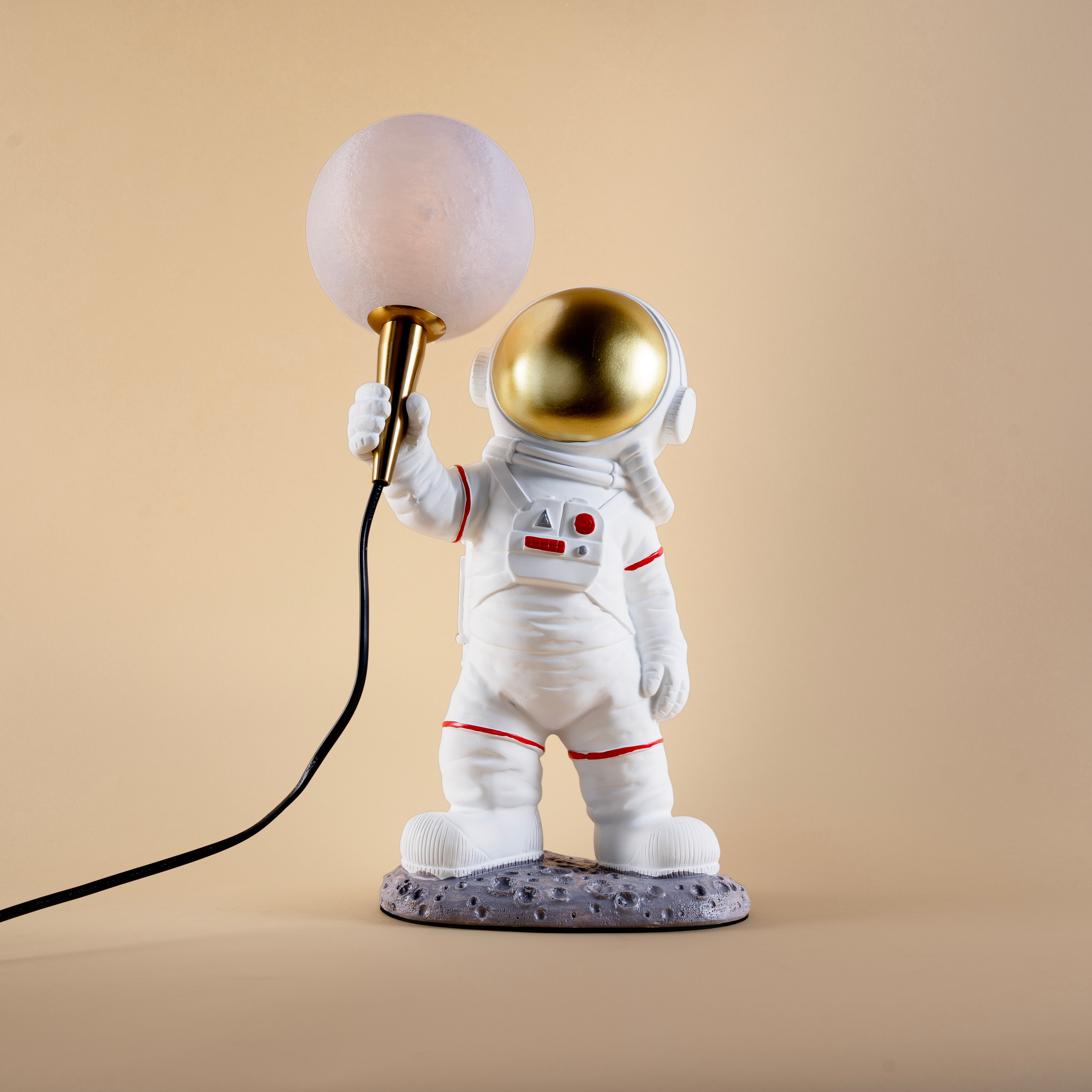 Astronaut Moon Lamp - Teenbatti