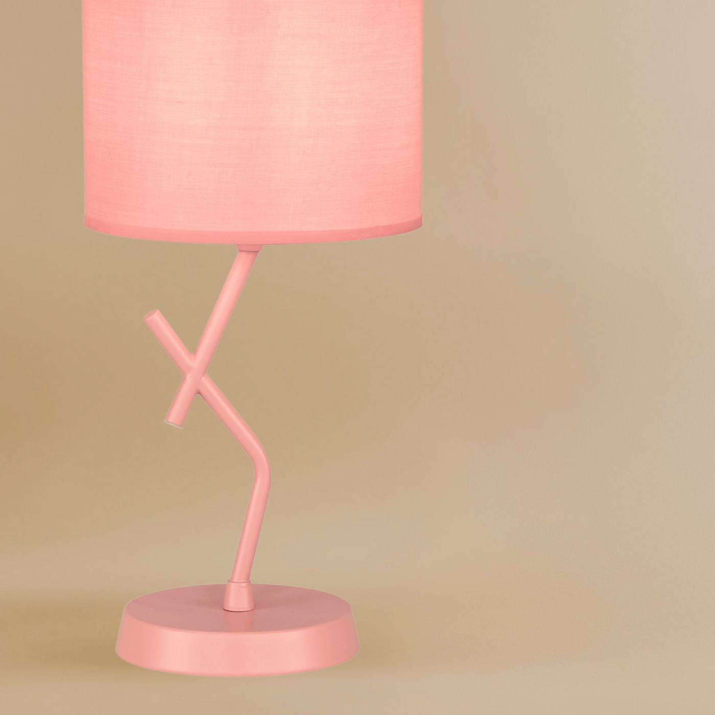 The Minimalist Muse Table Lamp - Teenbatti