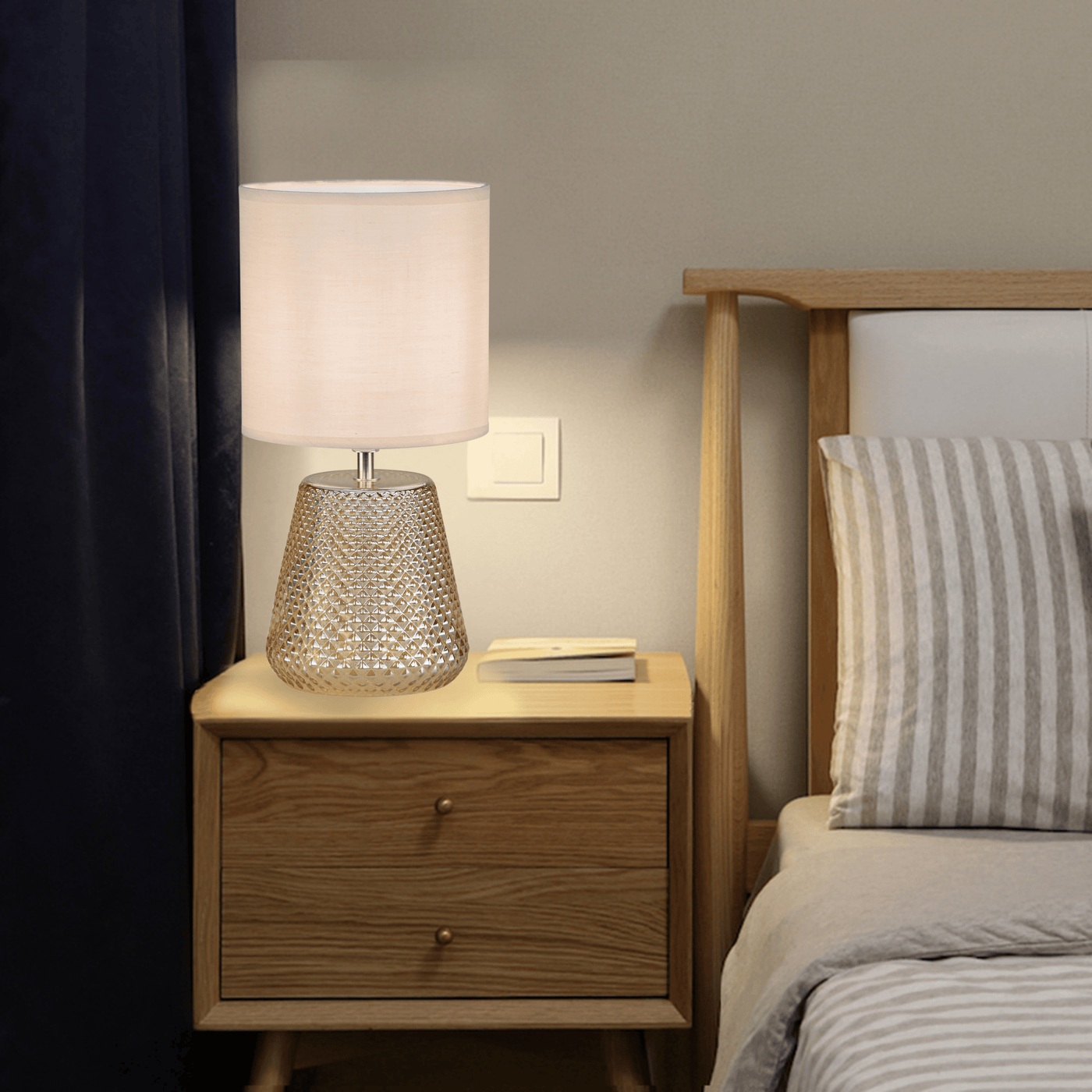 Diamond Glaze Table Lamp