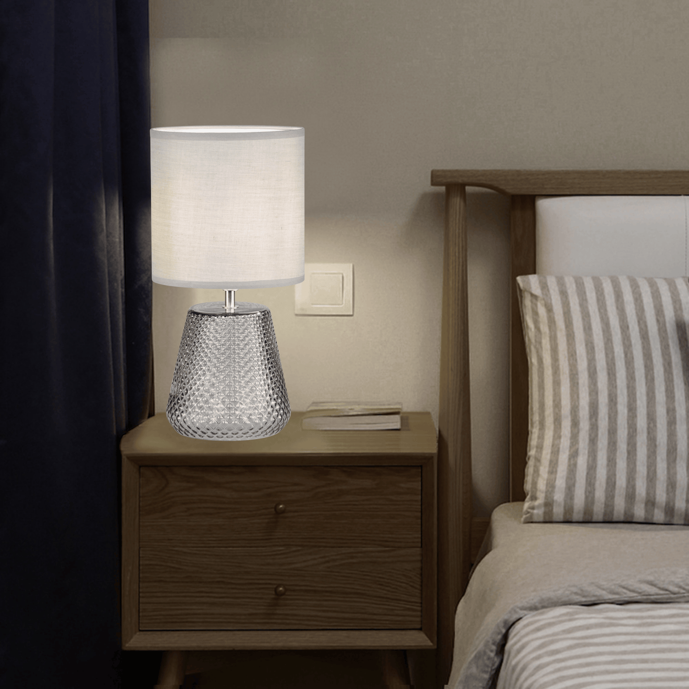 Diamond Glaze Table Lamp
