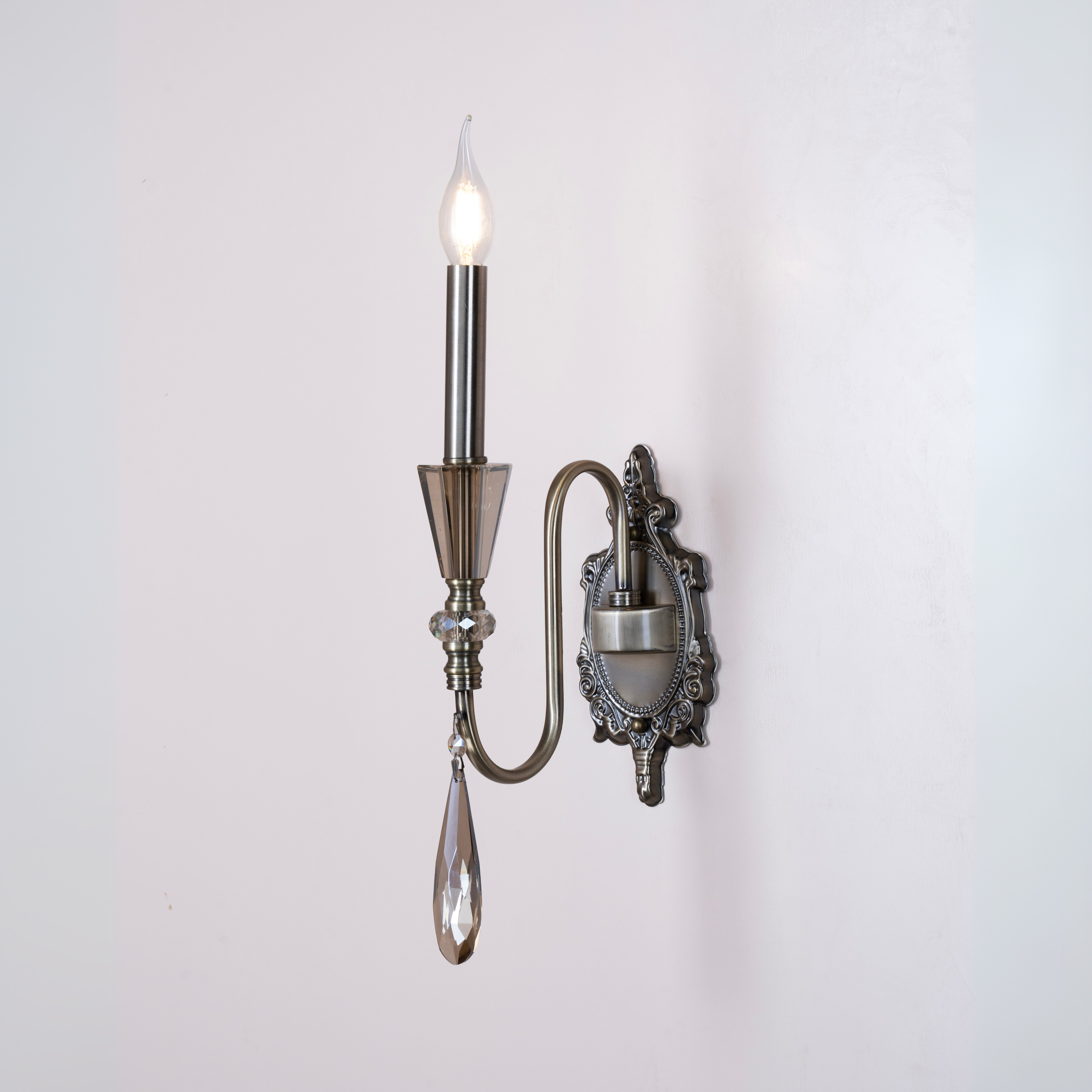 The Grand Marquis Wall Light - Teenbatti