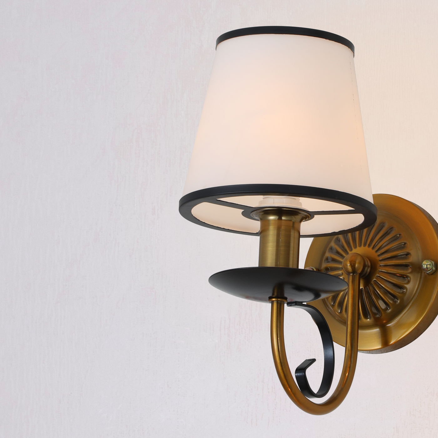 Classic Elegance Wall Light - Teenbatti